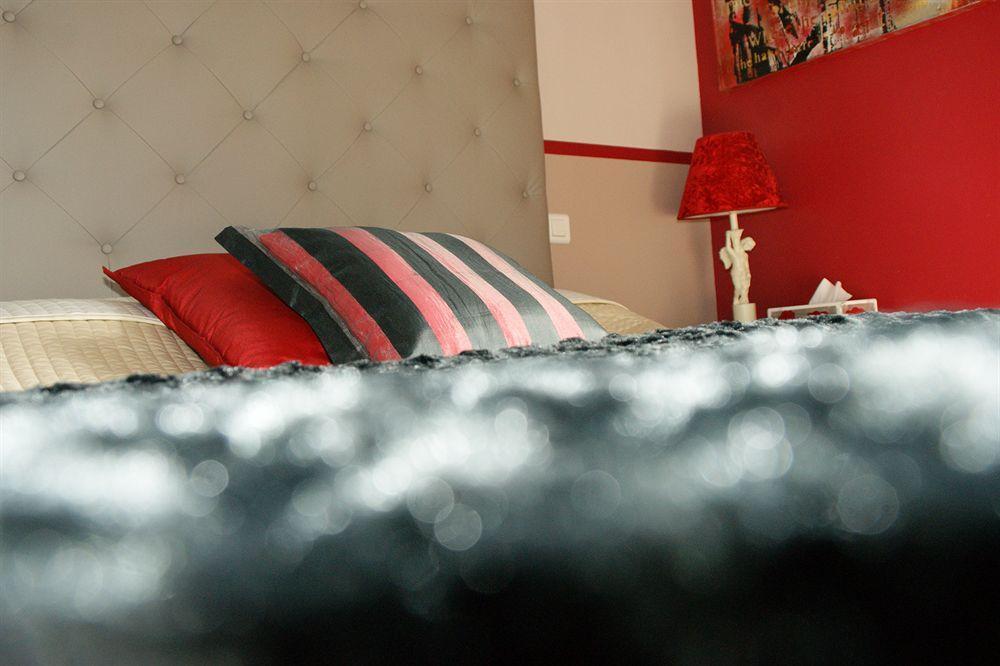 Chambre D'Hotes Domaine Le Castagne Ош Екстериор снимка