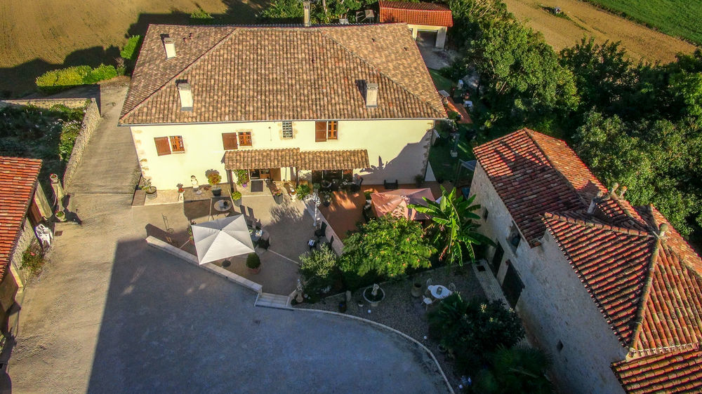 Chambre D'Hotes Domaine Le Castagne Ош Екстериор снимка